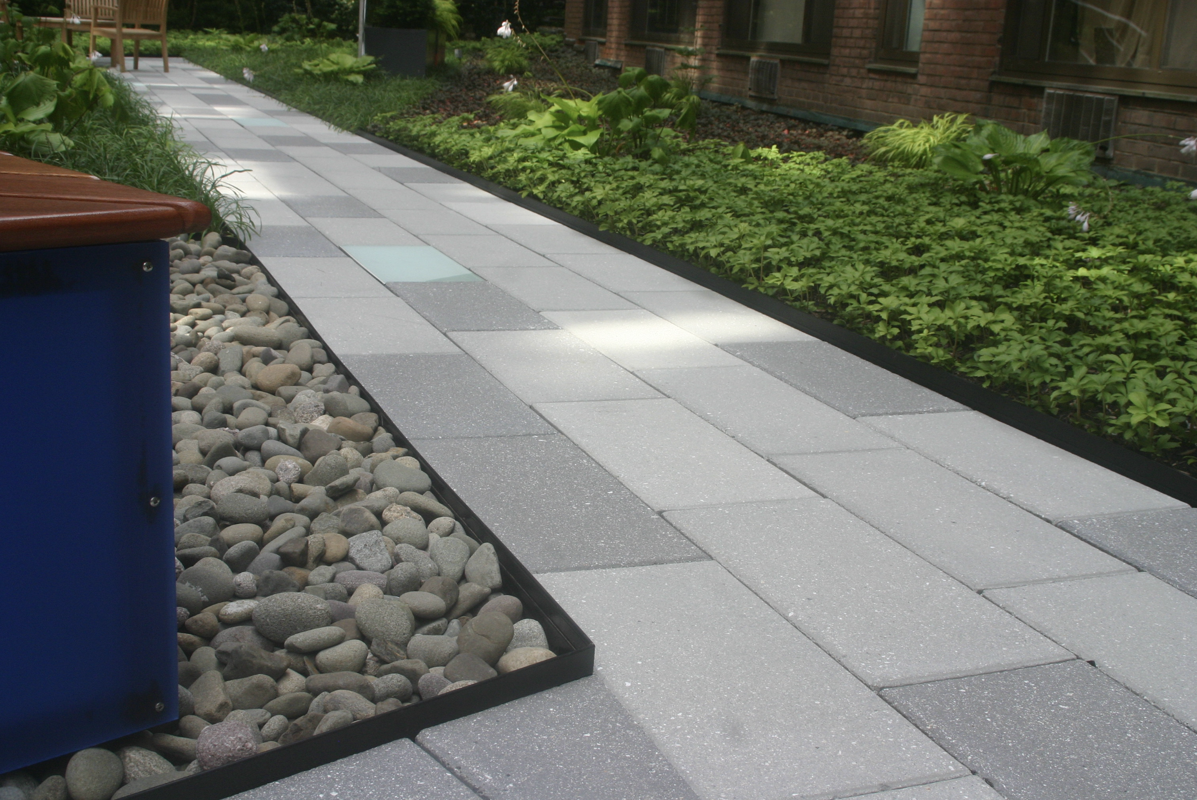 Commercial Grade Landscape Edging Along Walkway