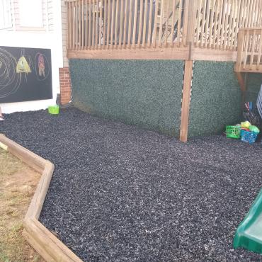 Creative Backyard with Rubber Mulch