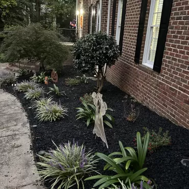 Black Landscape Rubber Mulch