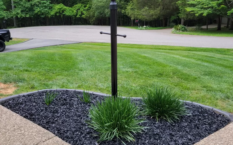 Black Rubber Mulch Landscape Bed
