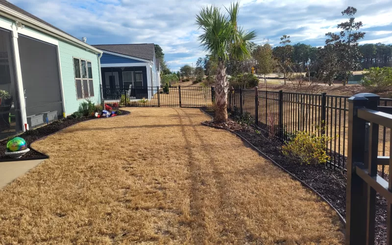 Brown Landscaping Rubber Mulch