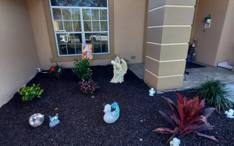Front Yard Landscaping with Brown Rubber Mulch