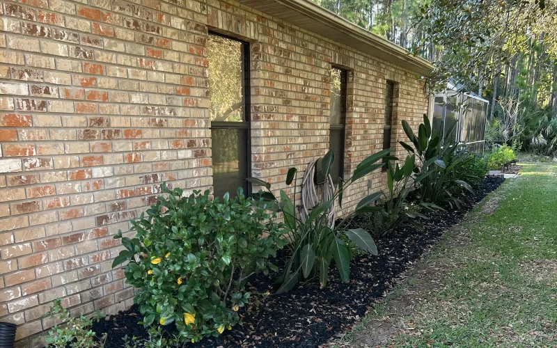 Back Rubber Mulch Sideyard Landscaping
