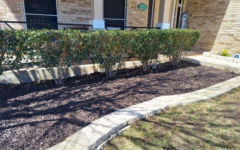 Brown Rubber Mulch Landscaping