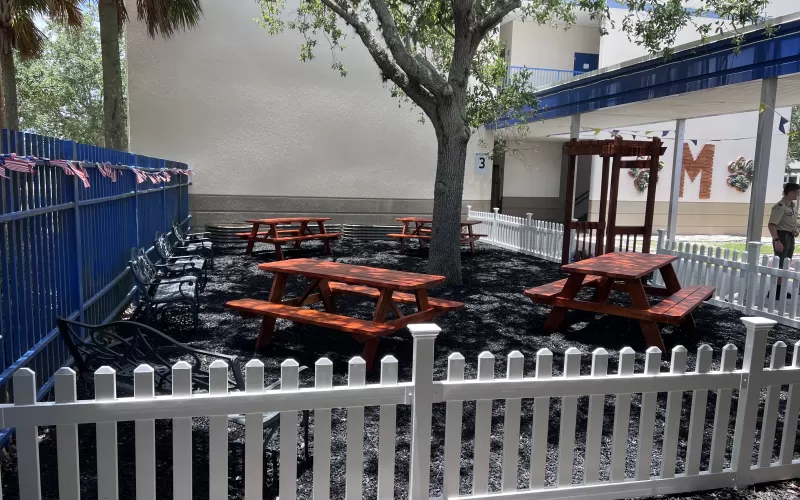 Outdoor Classroom with Black Rubber Mulch