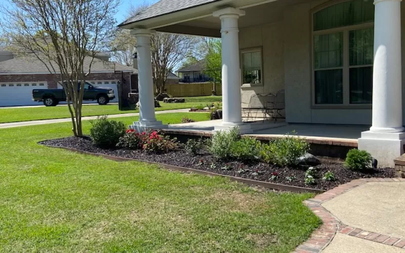 Front Landscaping Beds with Brown Rubber Mulch