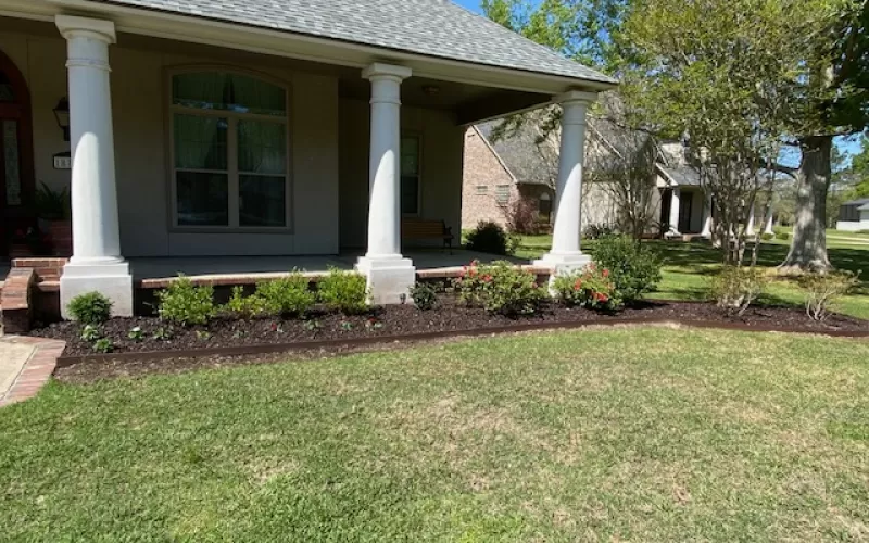 Front Landscaping Beds with Rubber Mulch