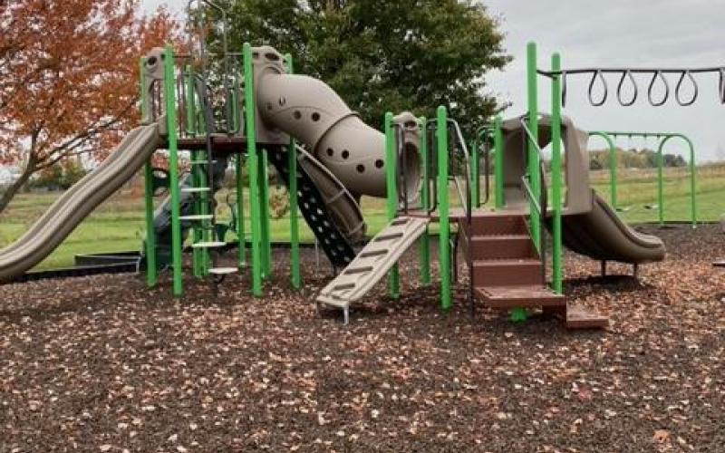 Brown Rubber Mulch Church Playground