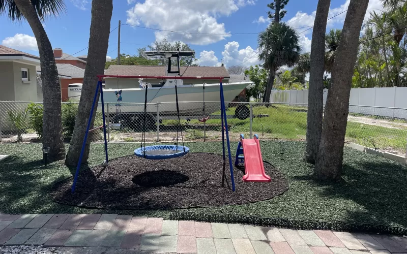 Green Rubber Mulch Landscaping