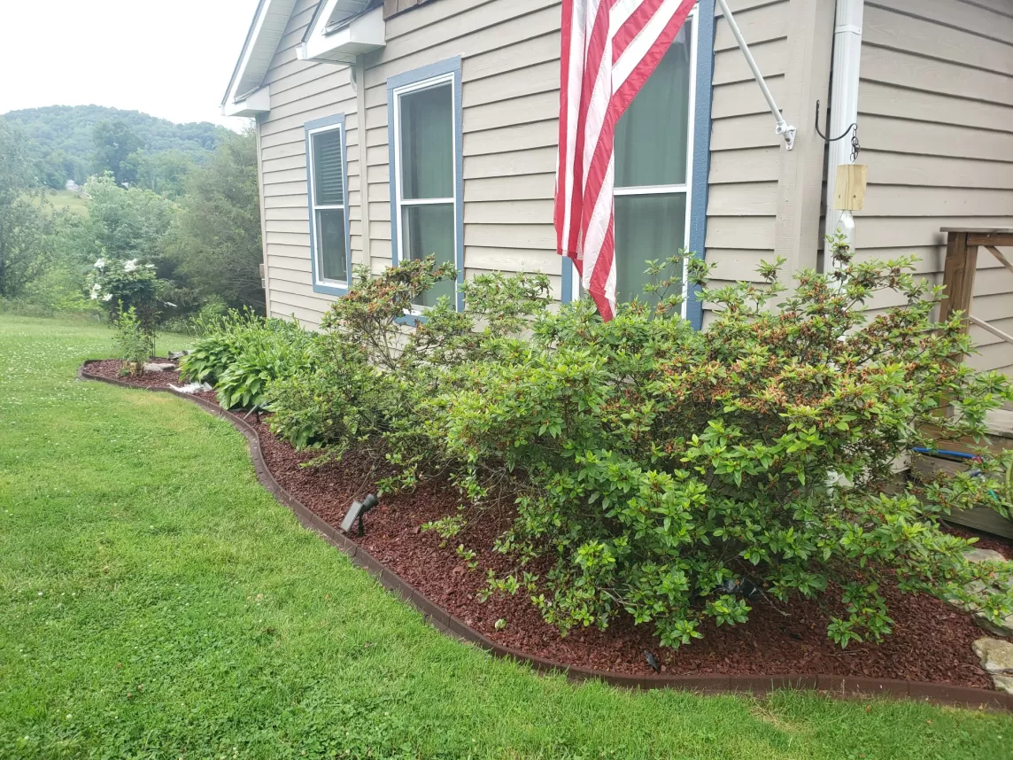 Residential Red Rubber Mulch Landscaping