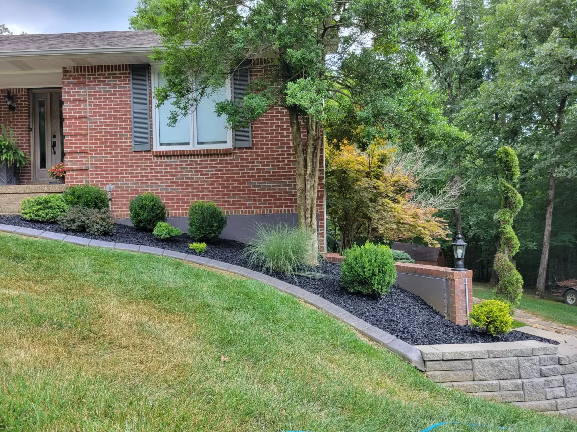 Black Rubber Mulch Landscape Bed