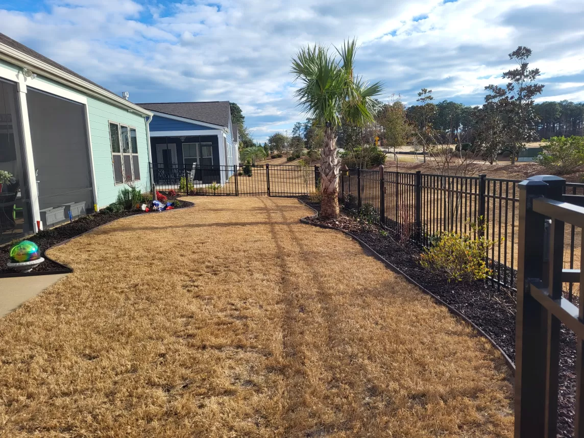 Brown Landscaping Rubber Mulch