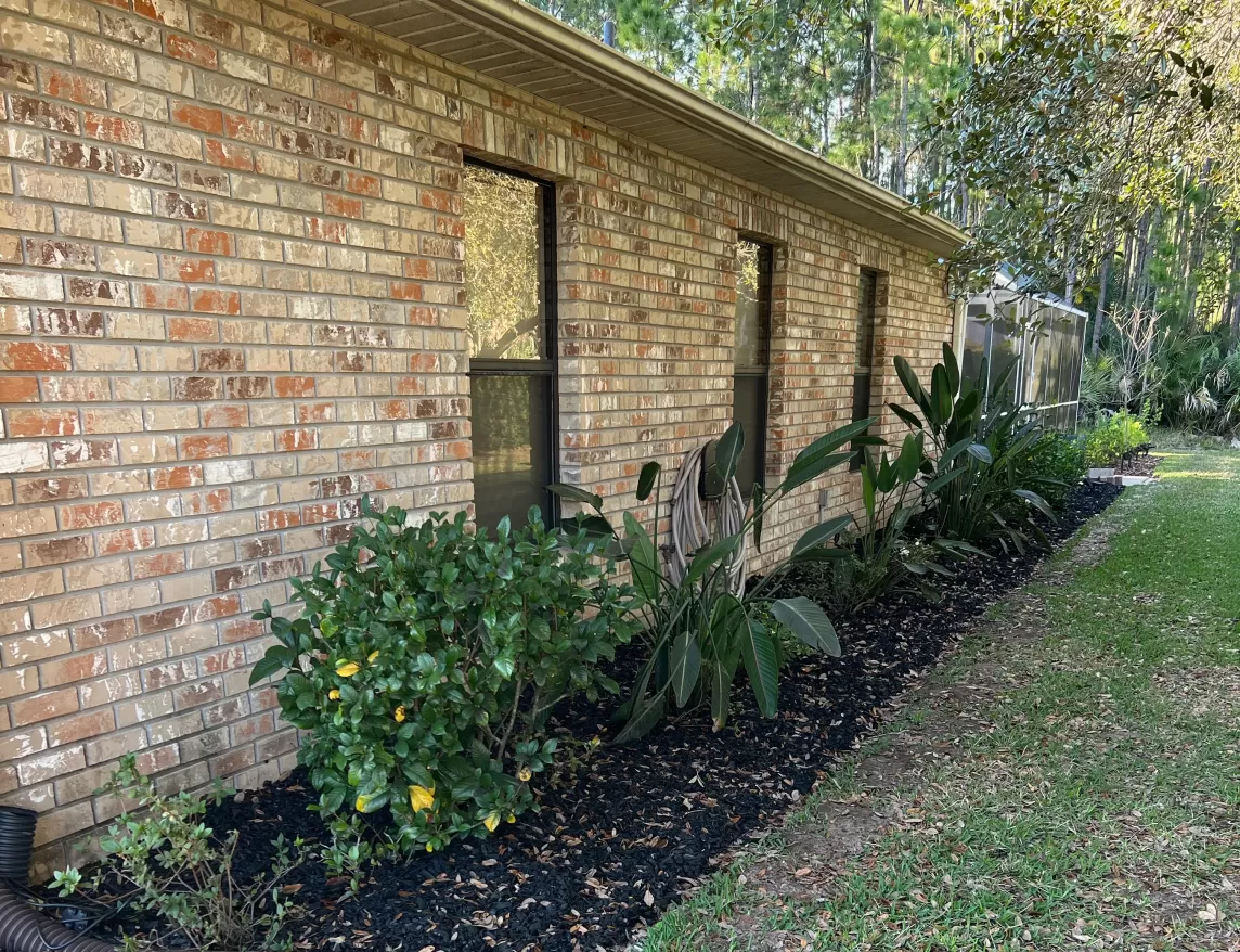 Back Rubber Mulch Sideyard Landscaping