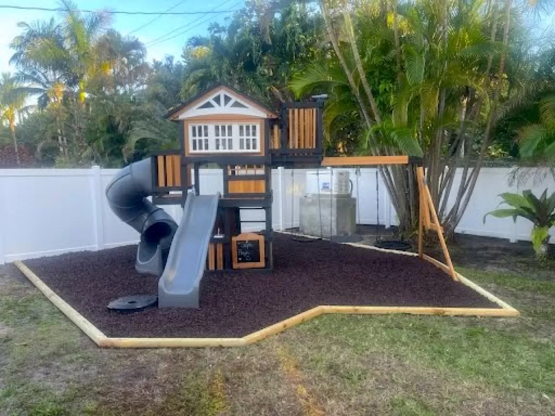 Brown Rubber Mulch Playground