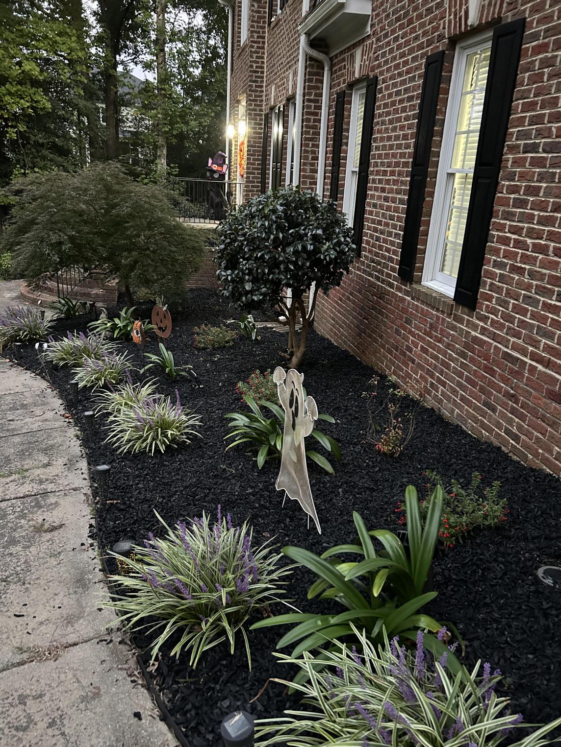 Black Landscape Rubber Mulch Black Landscape Rubber Mulch