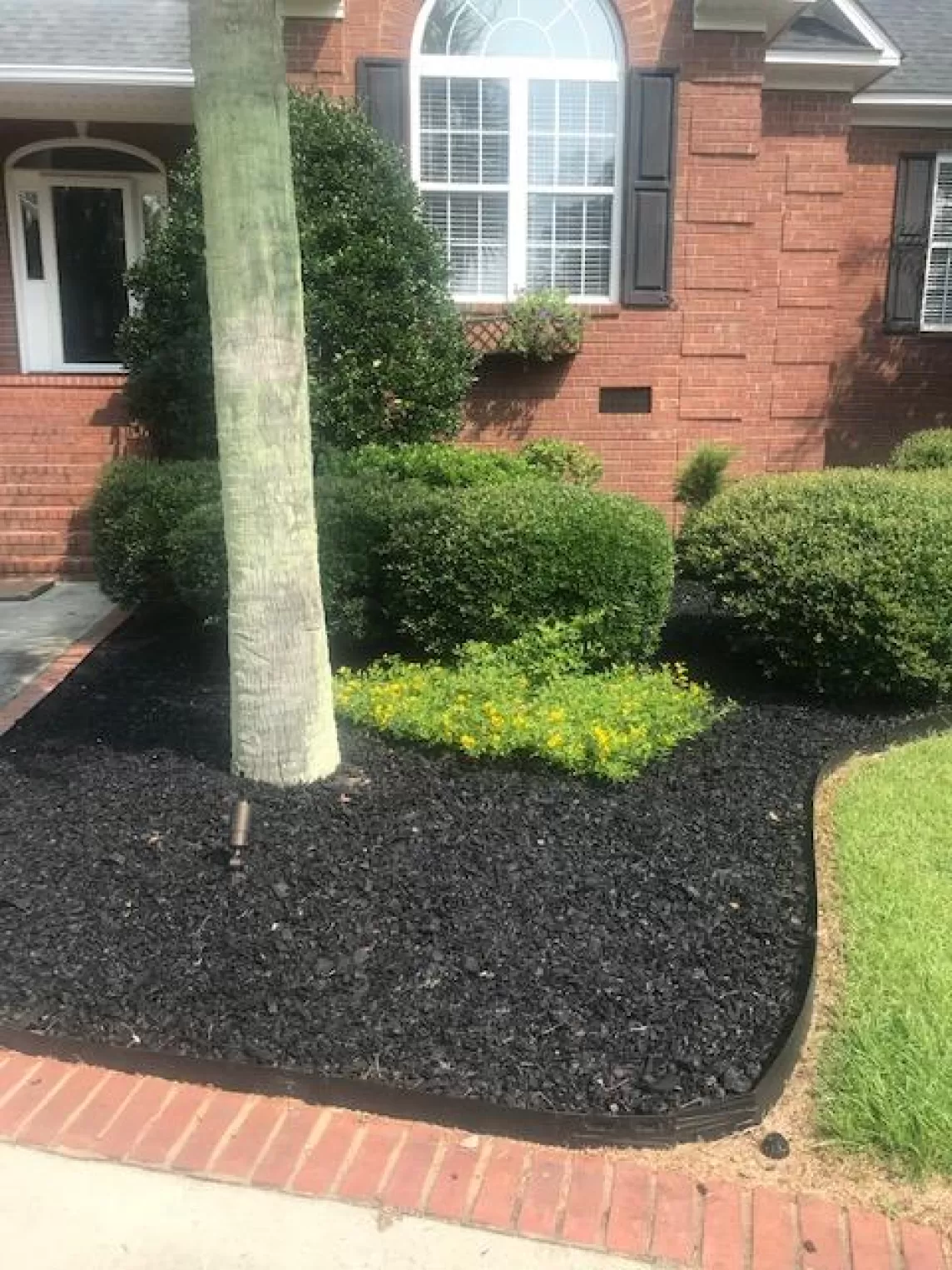 Black rubber mulch landscaping