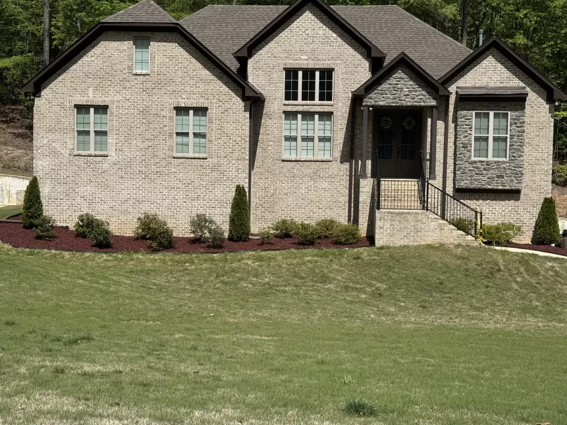 Red Rubber Mulch Home Landscaping