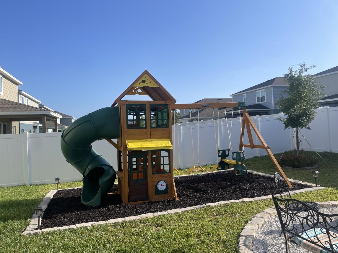 Brown Rubber Mulch Ground Surface For Playground Brown Rubber Mulch Ground Surface For Playground