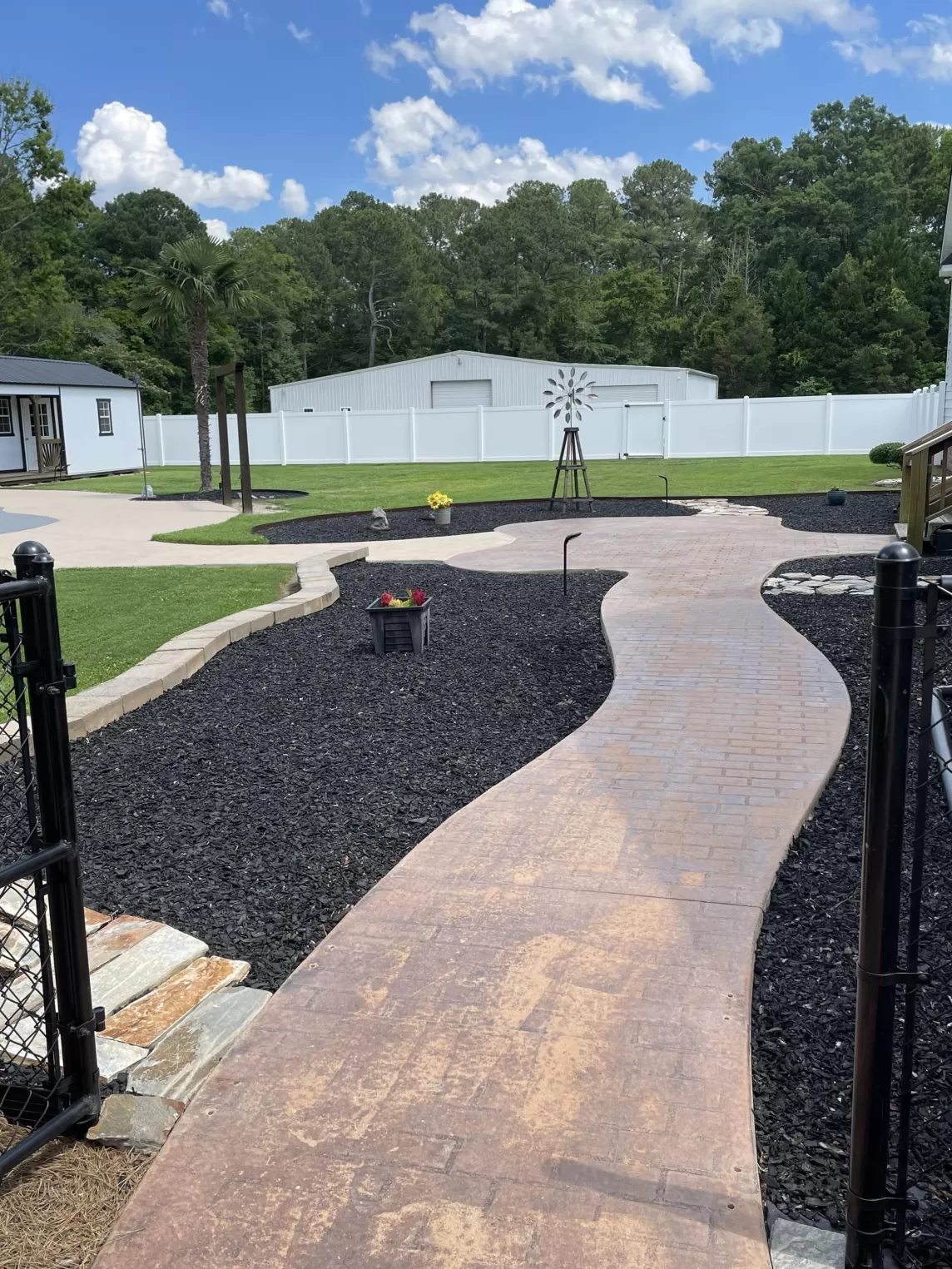 Black Rubber Mulch Backyard Landscaping