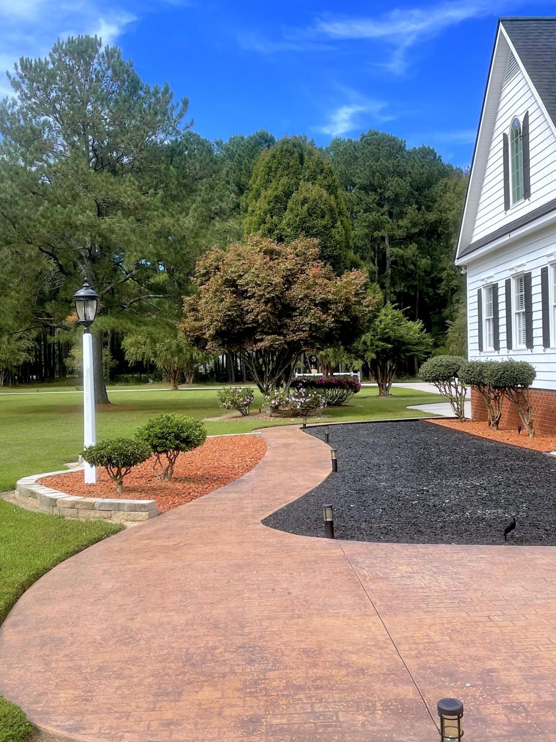 Black Rubber Mulch Front Yard Landscaping After Photo Black Rubber Mulch Front Yard Landscaping After Photo