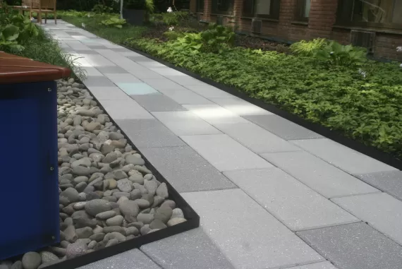Commercial Grade Landscape Edging Along Walkway